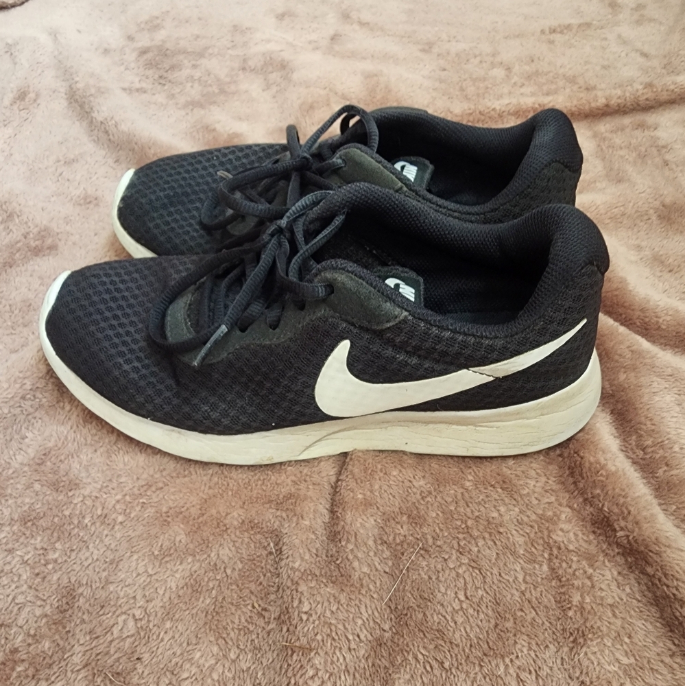 Nike Black and White Sneakers